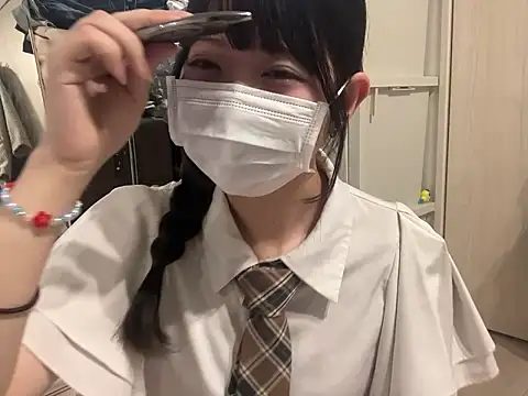 y-u-r-a-33 live