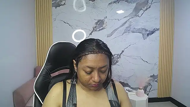 Alicia1_ch live