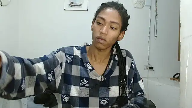 angelamarie1 live