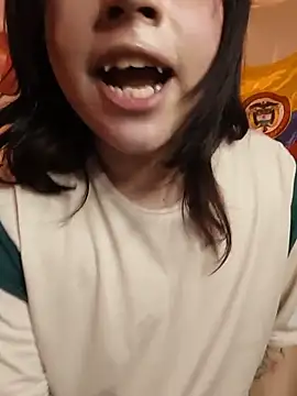 Daniellesins1 live