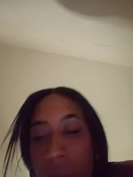 Little_slut1 live