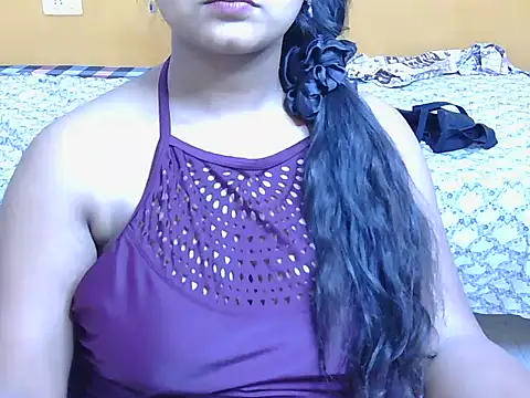bold-kiyara live