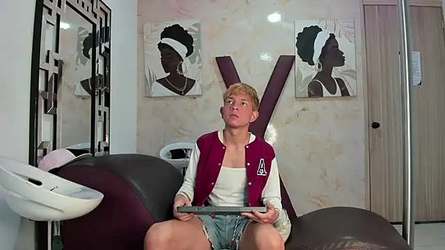 BLACK_AND_WHITET live
