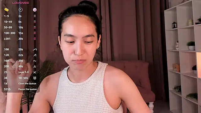 FlirtyAura live