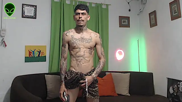 alpha_zom live