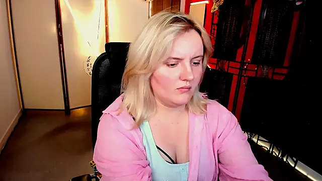 KathyBriggs live