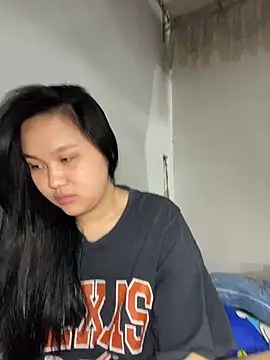 Almira6868 live