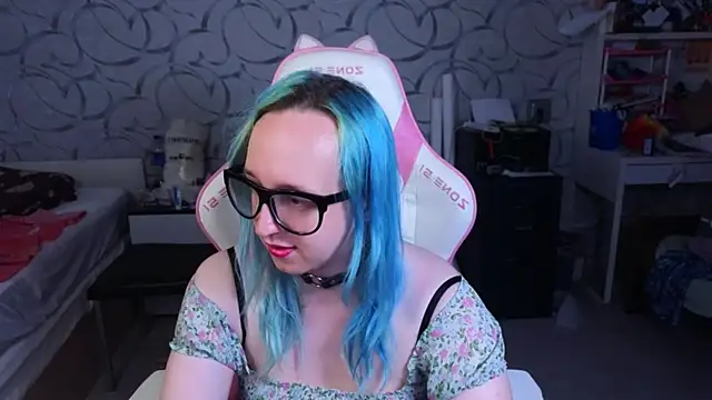 TheTrixy live