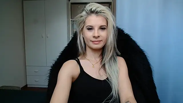 KristineGlow live