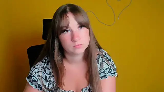 Tiffani_Angel live