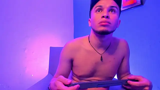 TomasDuquee live