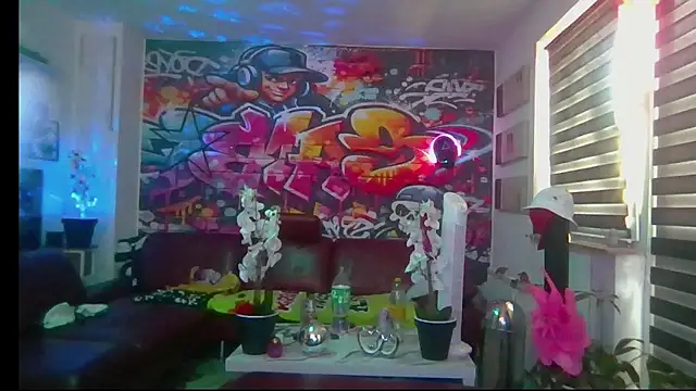 Anonymimi69 live