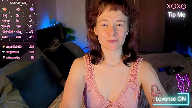 Ricki_Bloom live
