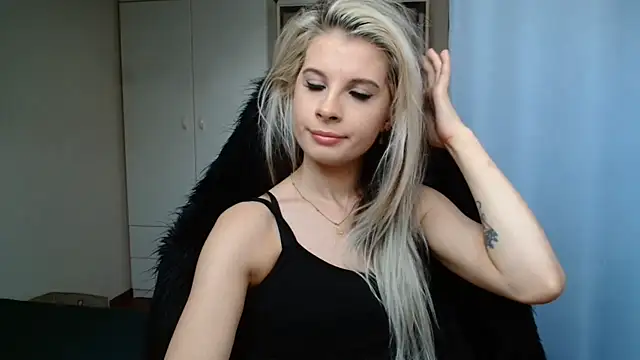 KristineGlow live