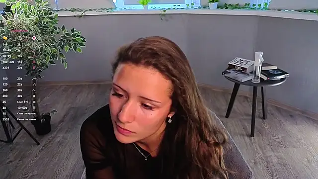 AlonaKuni live