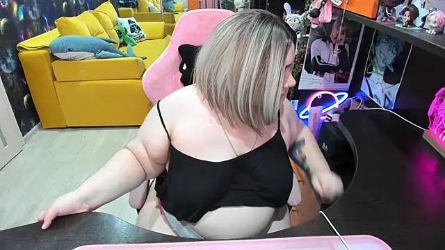 Softie_Sofy live