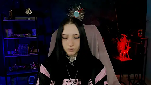 MonicaLowes live