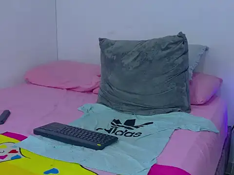 skoook_gray_ live
