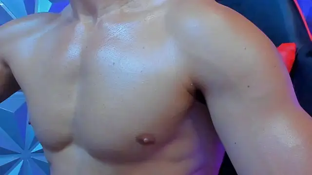 Adonys_Lewis_ live