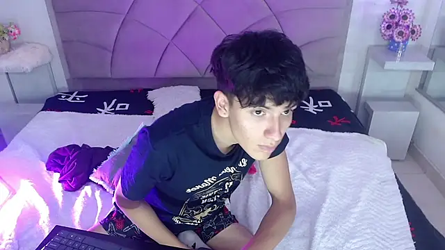 ethan_twink22 live