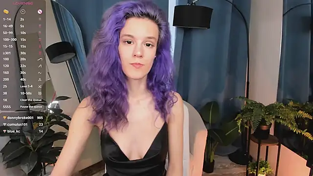 AuraLaunni live