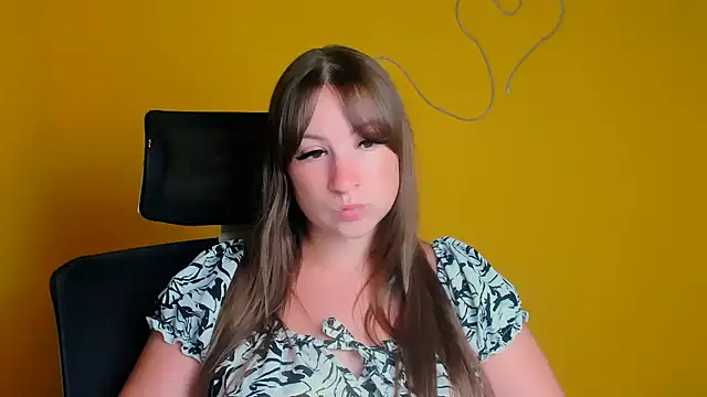 Tiffani_Angel live