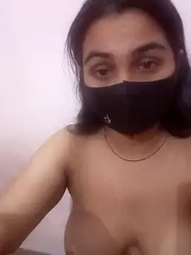 TRISHA0404 live