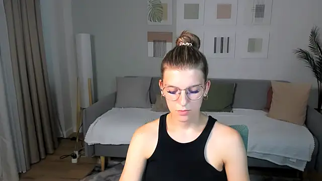 AnnaThorne live