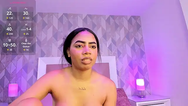 TyraKayne live