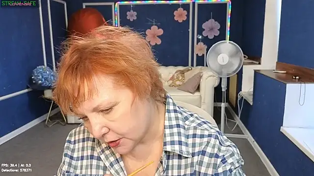 Kira_Kenett live