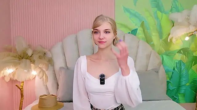 4example_Chloe live