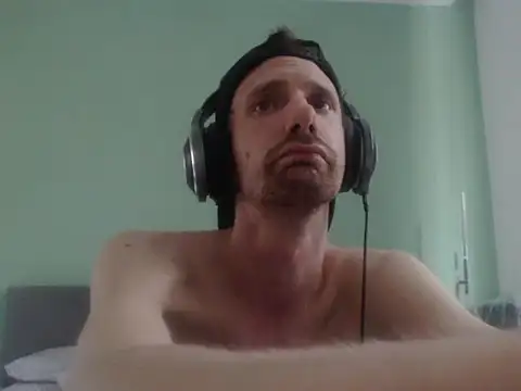 iLoveElusiveCats live