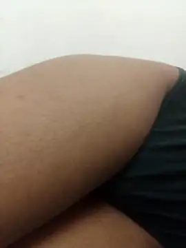 Cute_Tiyaa live