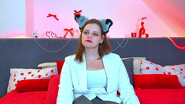 AlexaAvery live