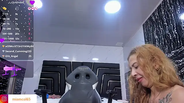 Ladyy_Scarlett live