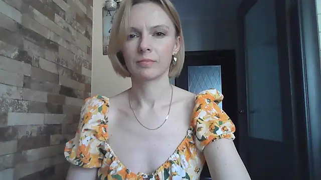 AdelleLovee_ live