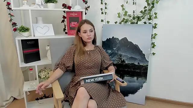 NatoshaTynio live