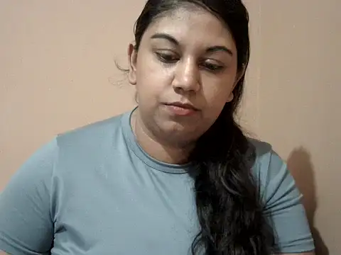 bellachow10 live