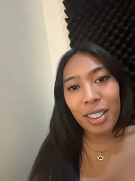 hugecock_tamira live