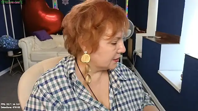 Kira_Kenett live