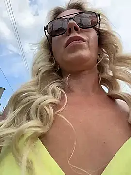 LisaMurr live
