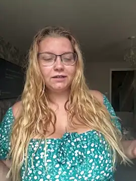 LucieLouBabe live