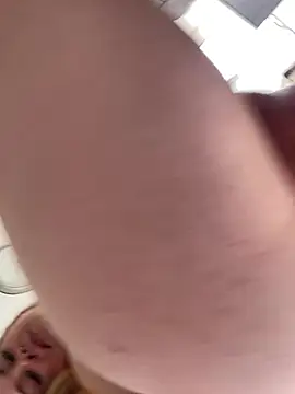 Prettypinkisland live