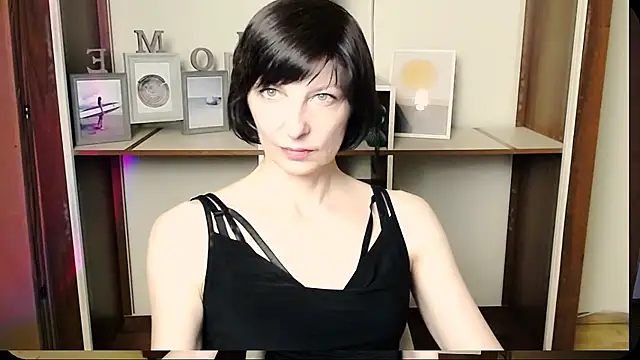 _AngeliaFlow_ live