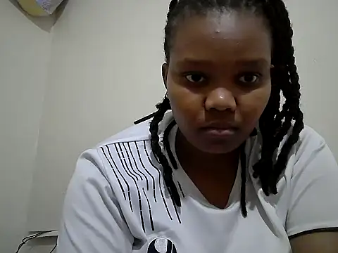 QueenAtynat live
