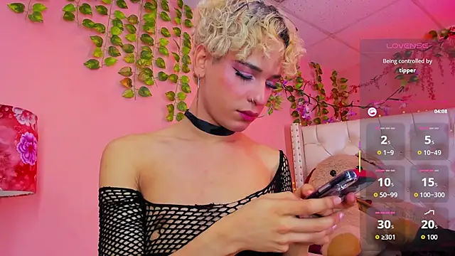 valentinee_xo live