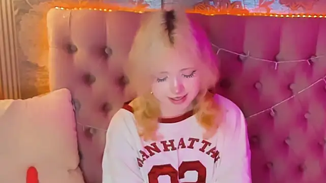 EmilyAngells live