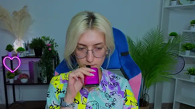 AlessandraParkin live