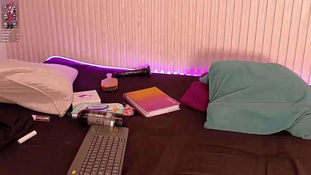 MiaJanss live
