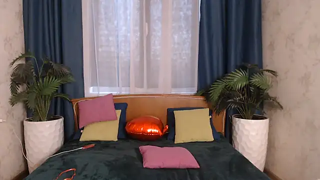ModelGyrl live